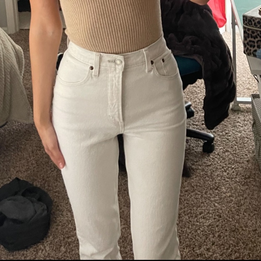 Abercrombie Curve Love Ultra High Rise 90s Straight Jean